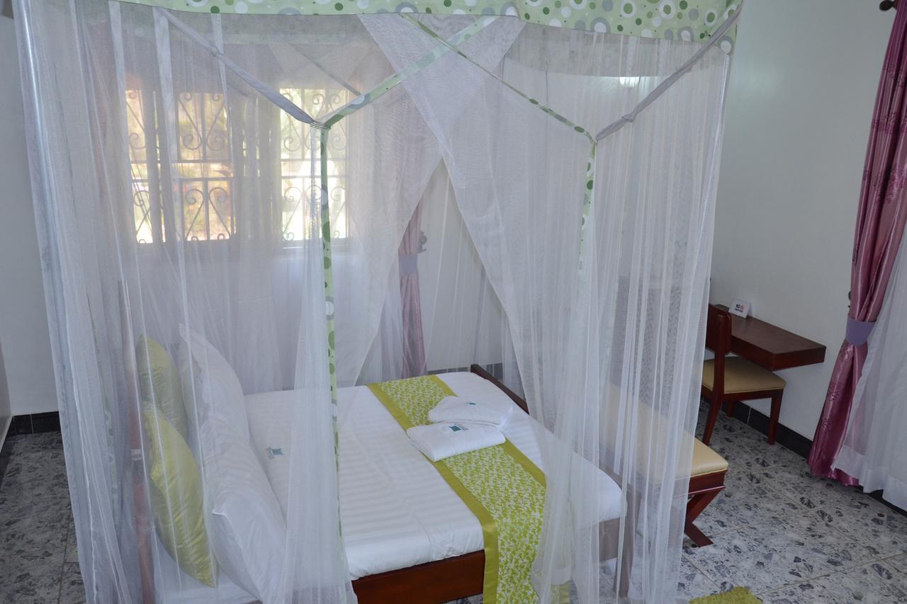 Fort Portal Sheevy"S Bed N Breakfast المظهر الخارجي الصورة